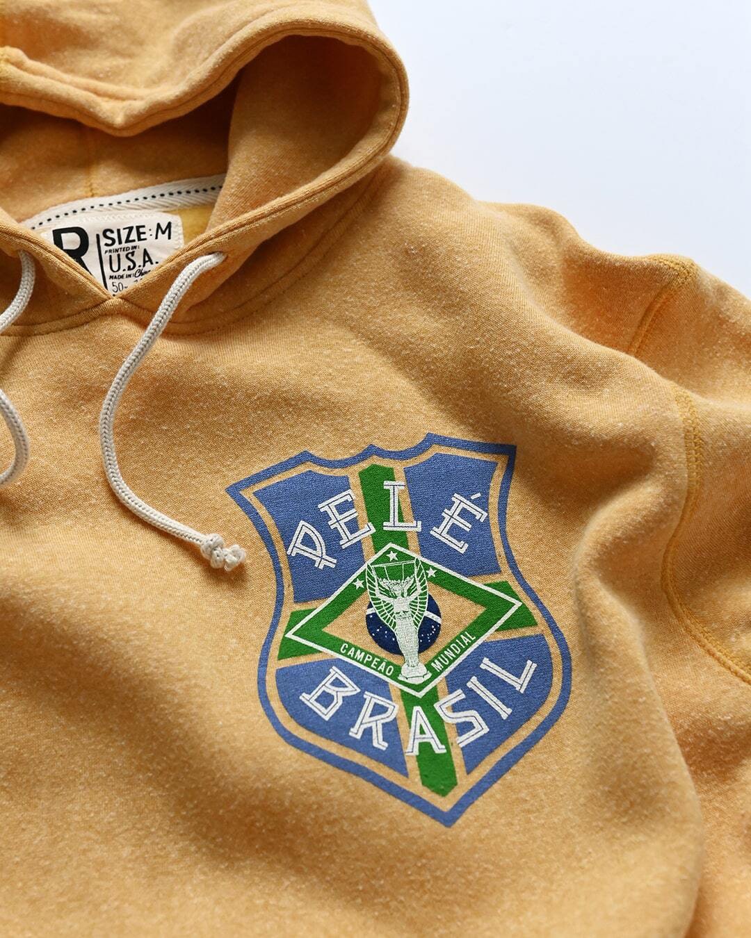 Pelé #10 Brasil Gold PO Hoody - Roots of Fight Canada